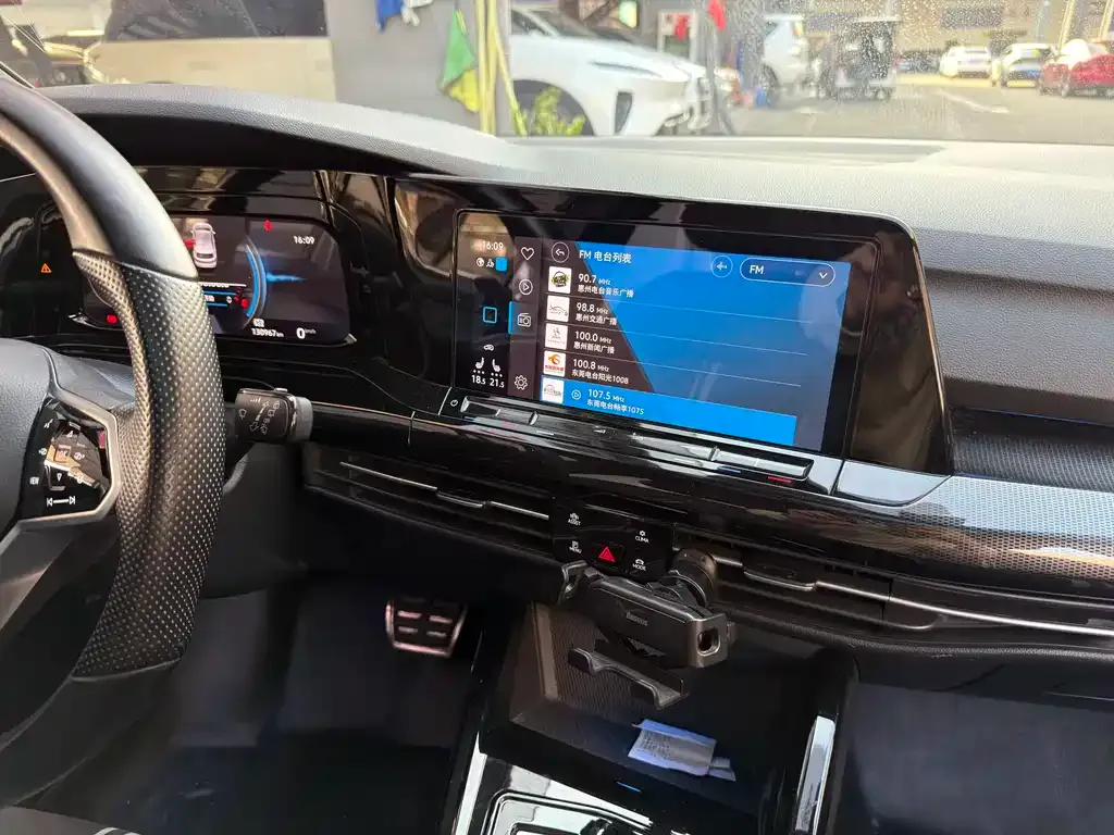 Volkswagen Golf 2021 из CN, фото 2