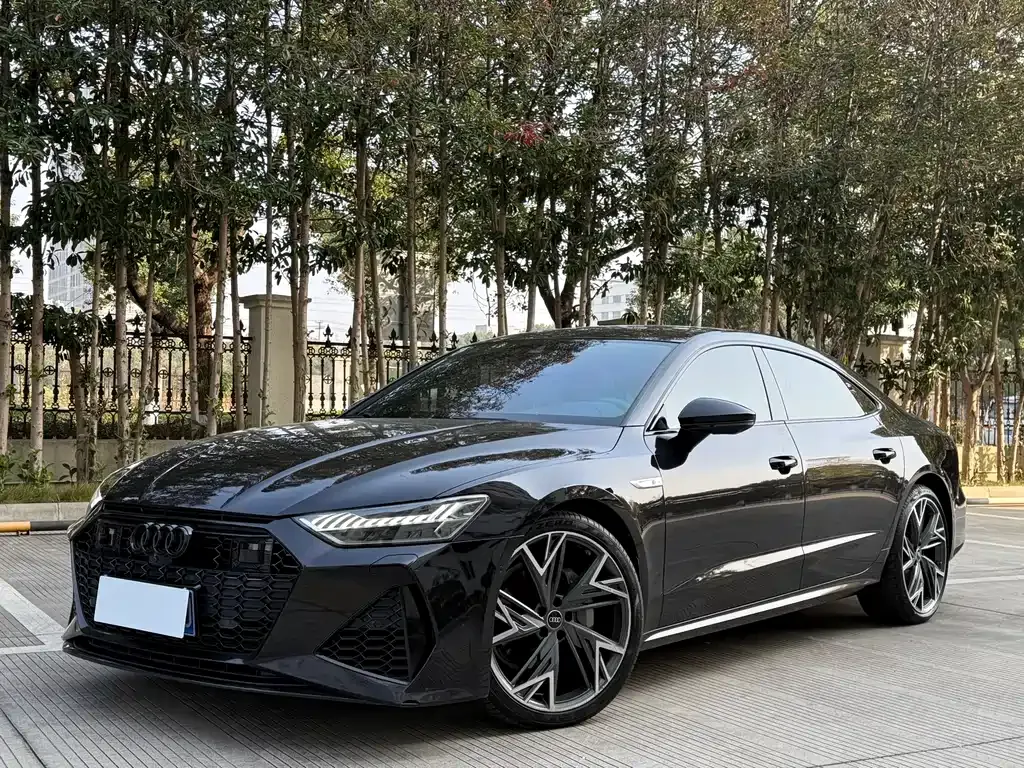 Audi A7L — фото 1
