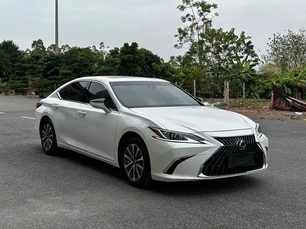 Lexus ES 2023 из CN, фото 4