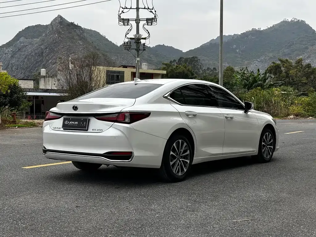 Lexus ES 2023 из CN, фото 7