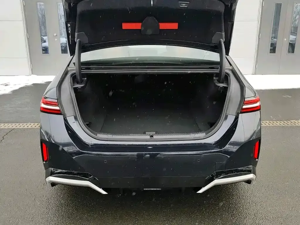 BMW i5 2025 из CN, фото 10