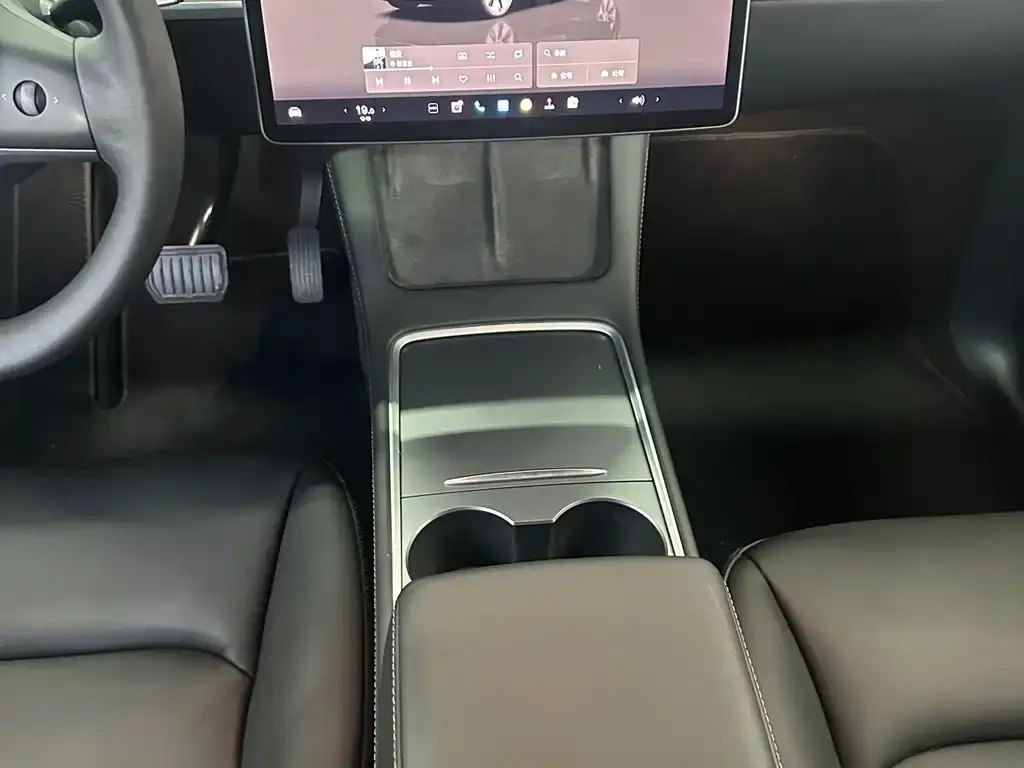 Tesla Model Y 2022 из CN, фото 8