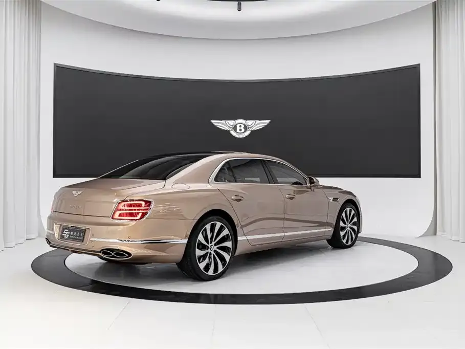 Bentley Flying Spur 2023 из CN, фото 5