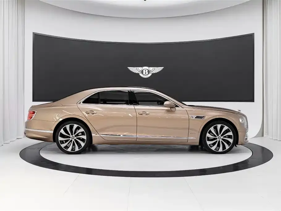 Bentley Flying Spur 2023 из CN, фото 2