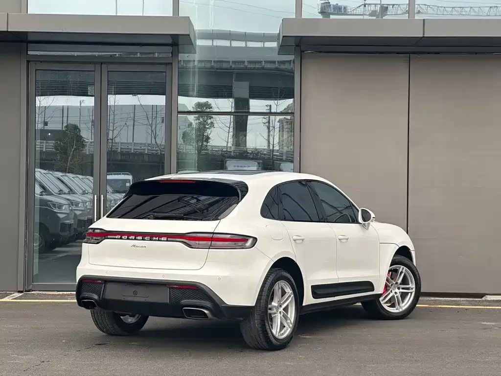 Porsche Macan — фото 8