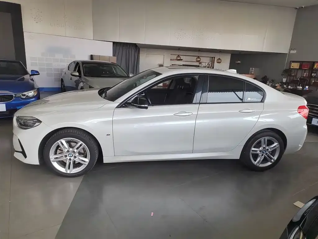 BMW 1 Series 2022 из CN, фото 5