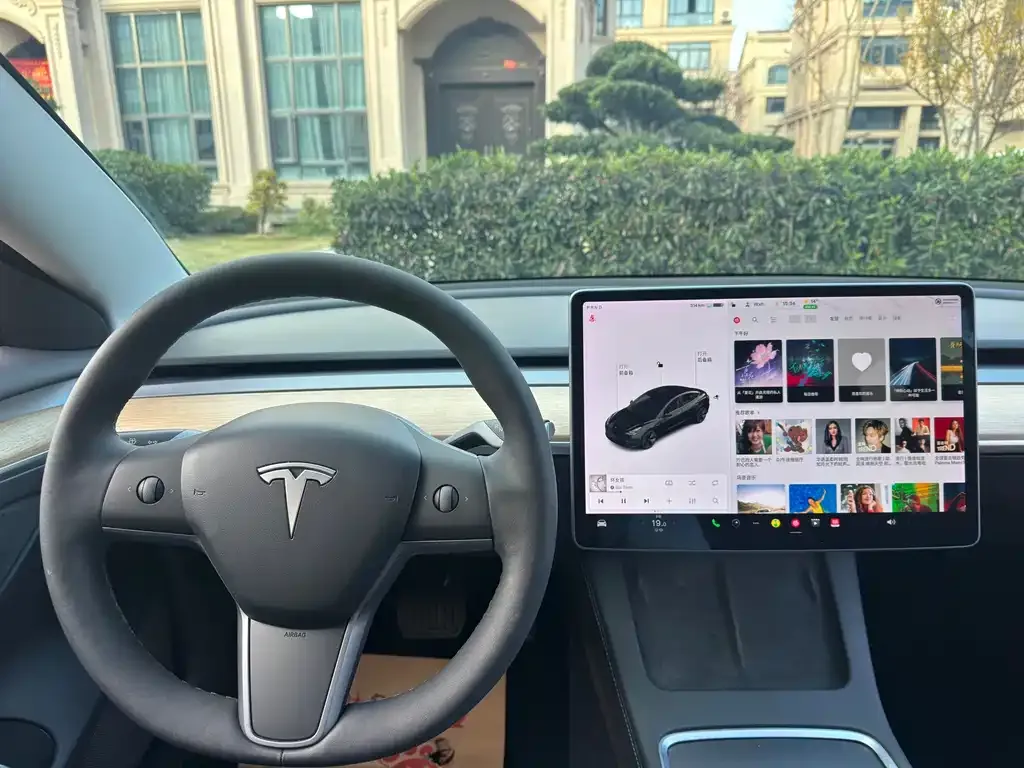 Tesla Model 3 — фото 6