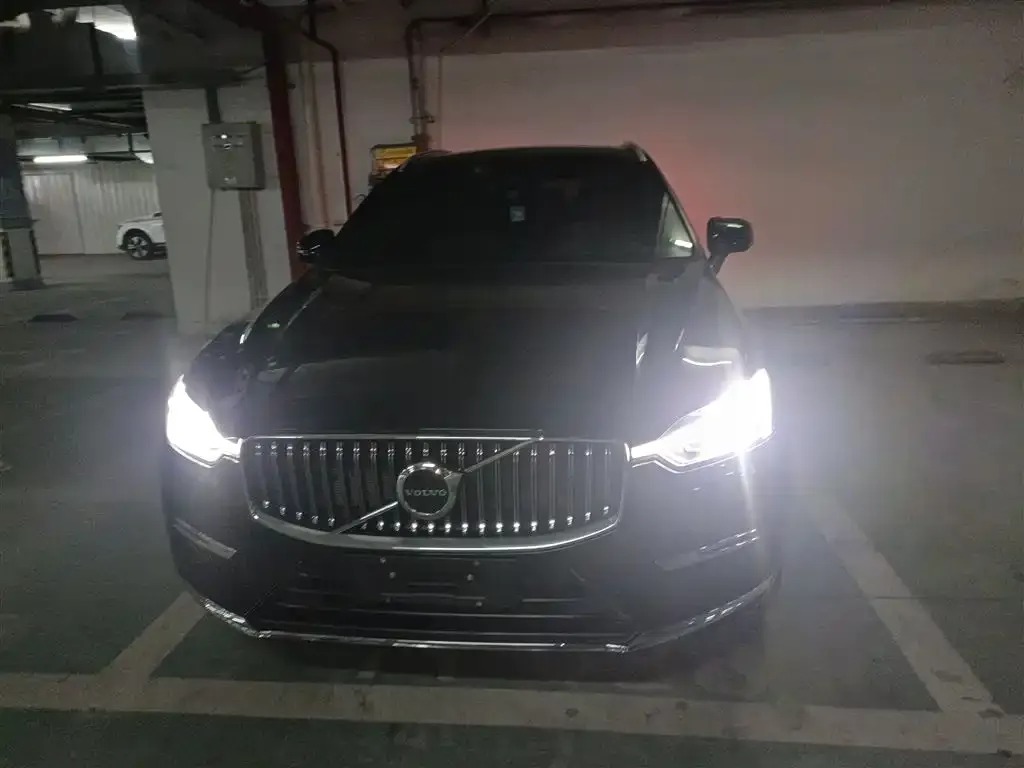 Volvo XC60 2022 из CN, фото 2