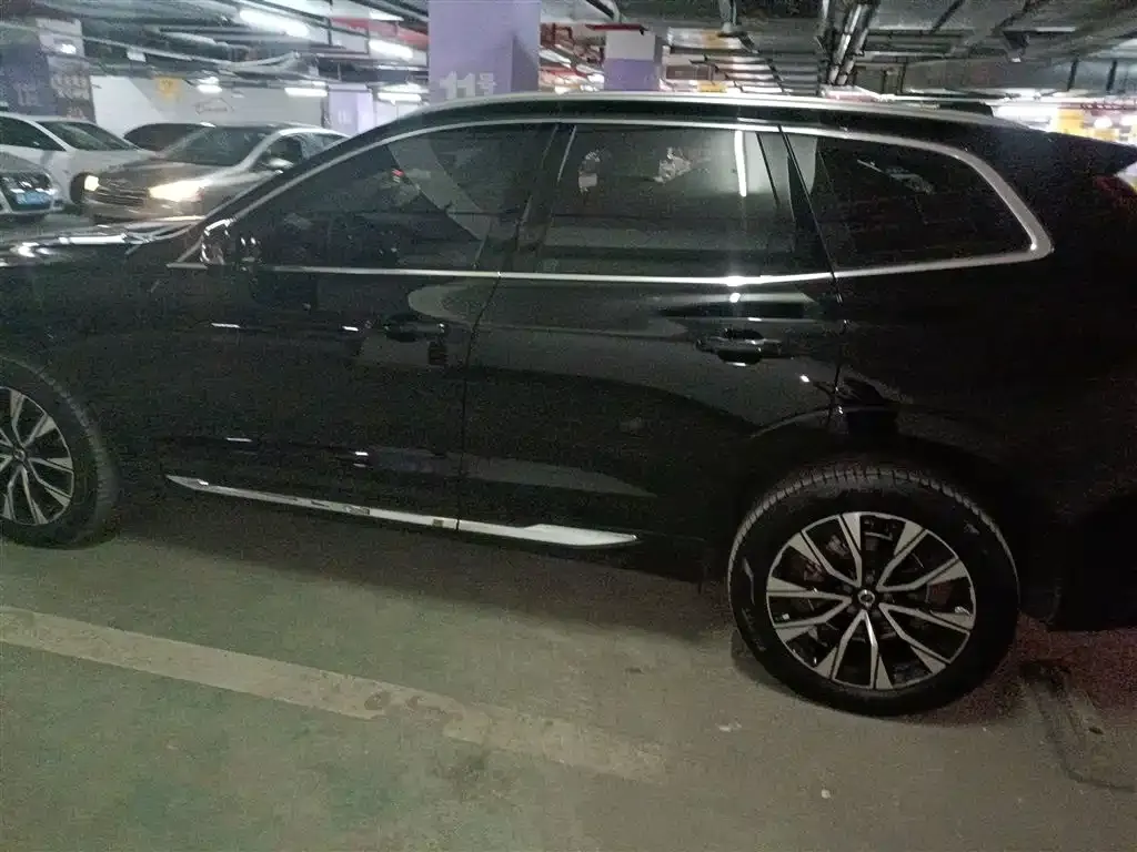 Volvo XC60 2022 из CN, фото 10