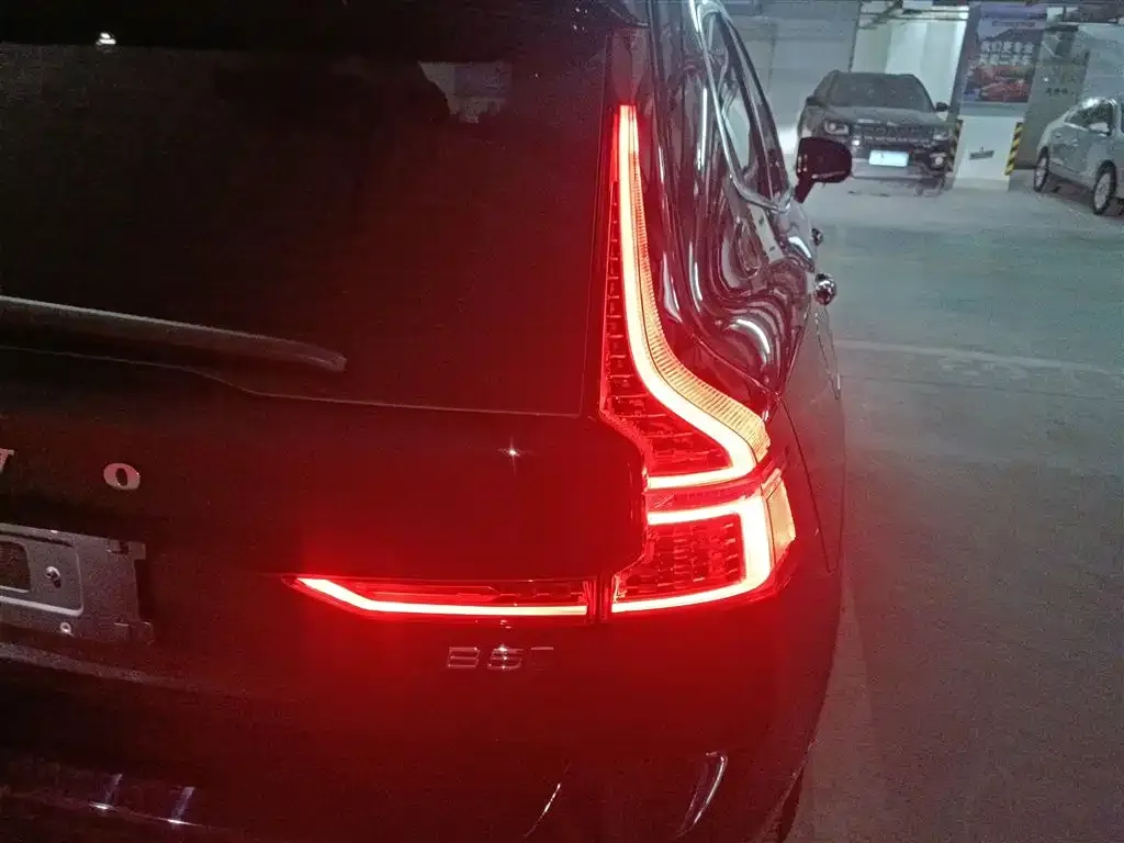 Volvo XC60 2022 из CN, фото 3