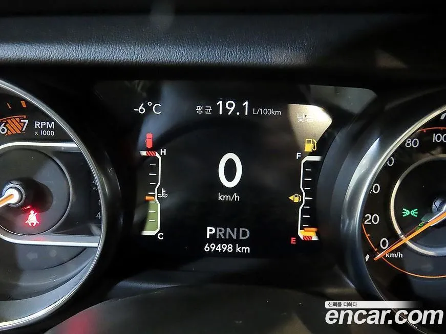 Jeep Wrangler 2021 из KR, фото 9
