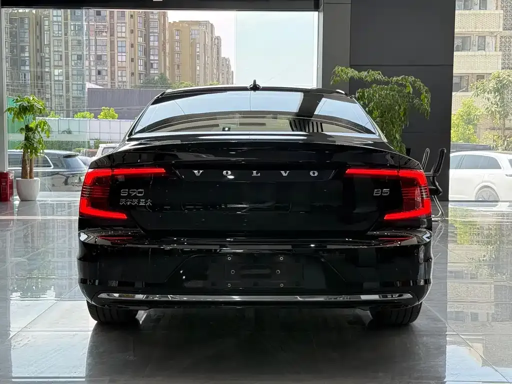 Volvo S90 2021 из CN, фото 5