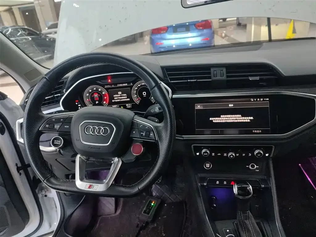 Audi Q3 Sportback 2023 из CN, фото 8