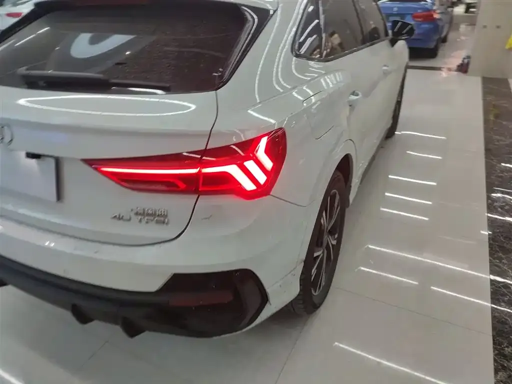 Audi Q3 Sportback 2023 из CN, фото 10
