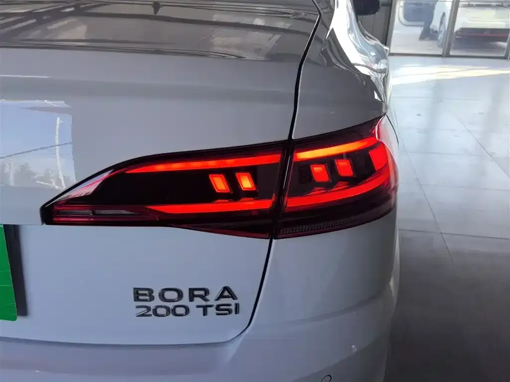 Volkswagen Bora 2024 из CN, фото 8