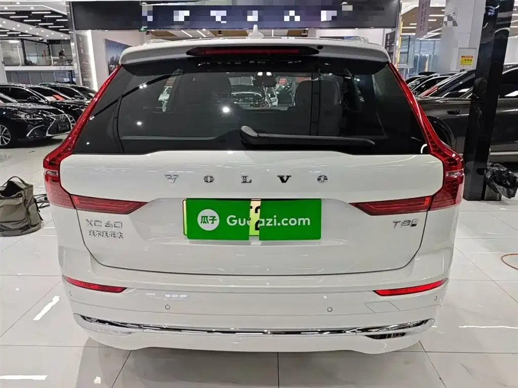Volvo XC60 PHEV 2024 из CN, фото 3