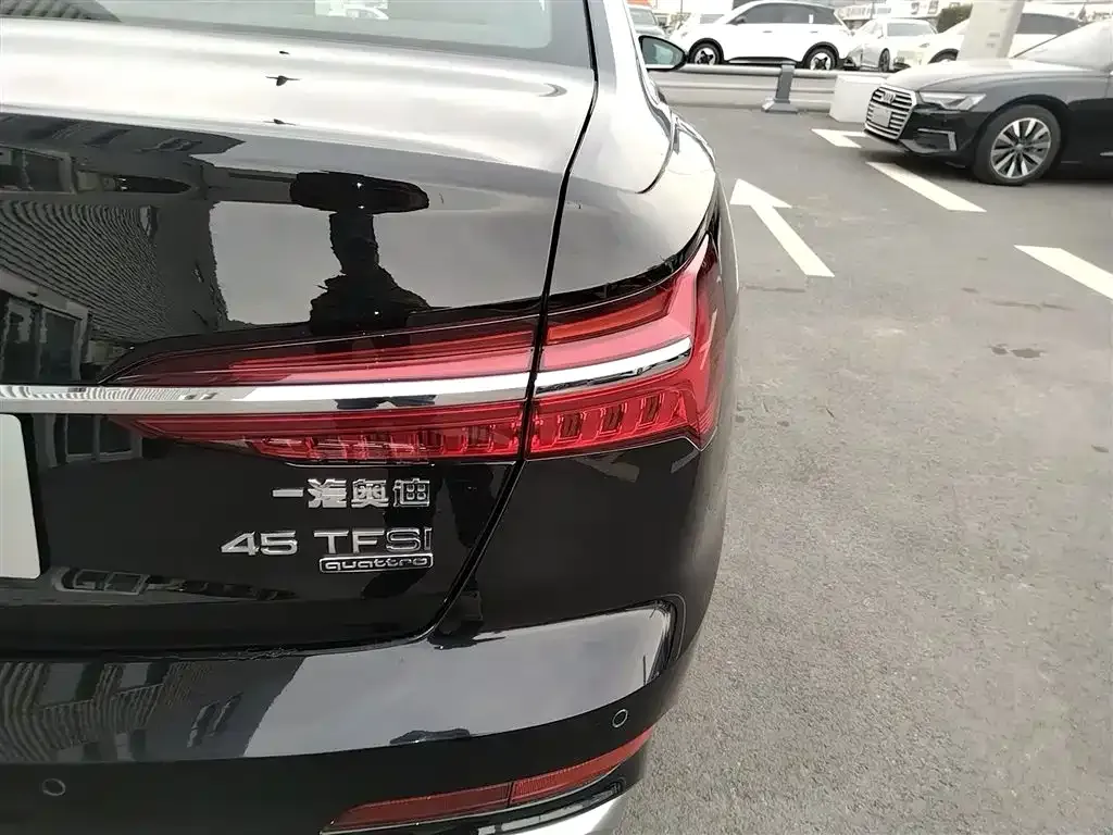 Audi A6L 2025 из CN, фото 10
