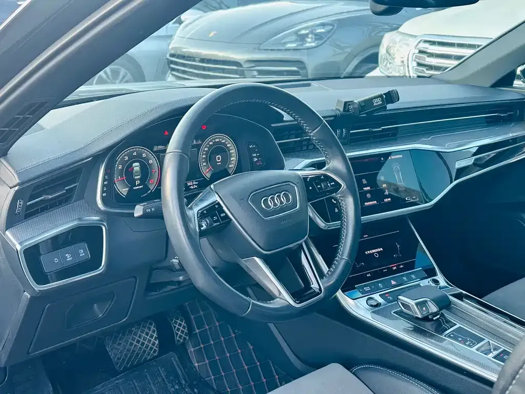 Audi A6L — фото 8