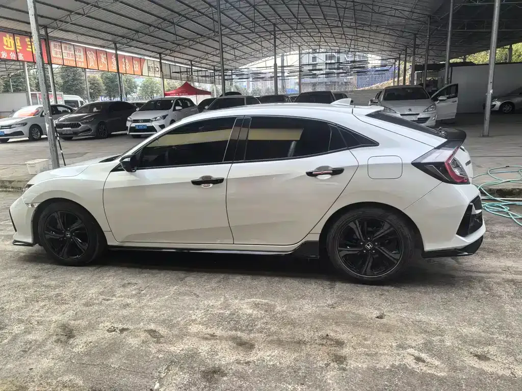 Honda Civic — фото 7
