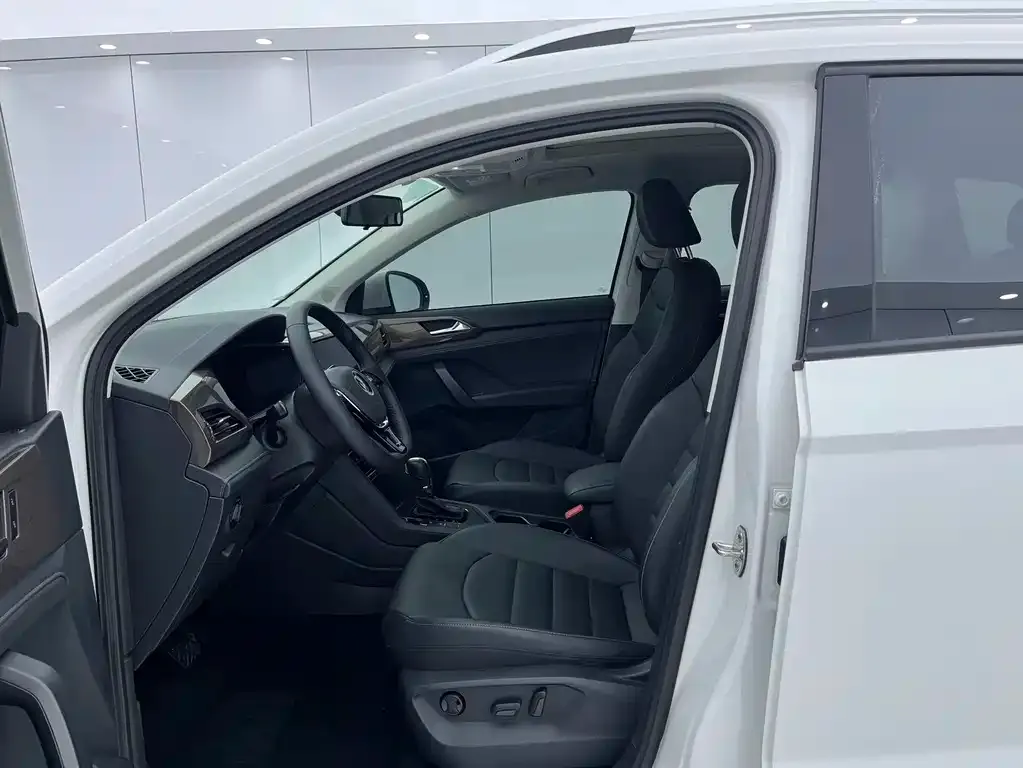 Volkswagen Tharu 2021 из CN, фото 7