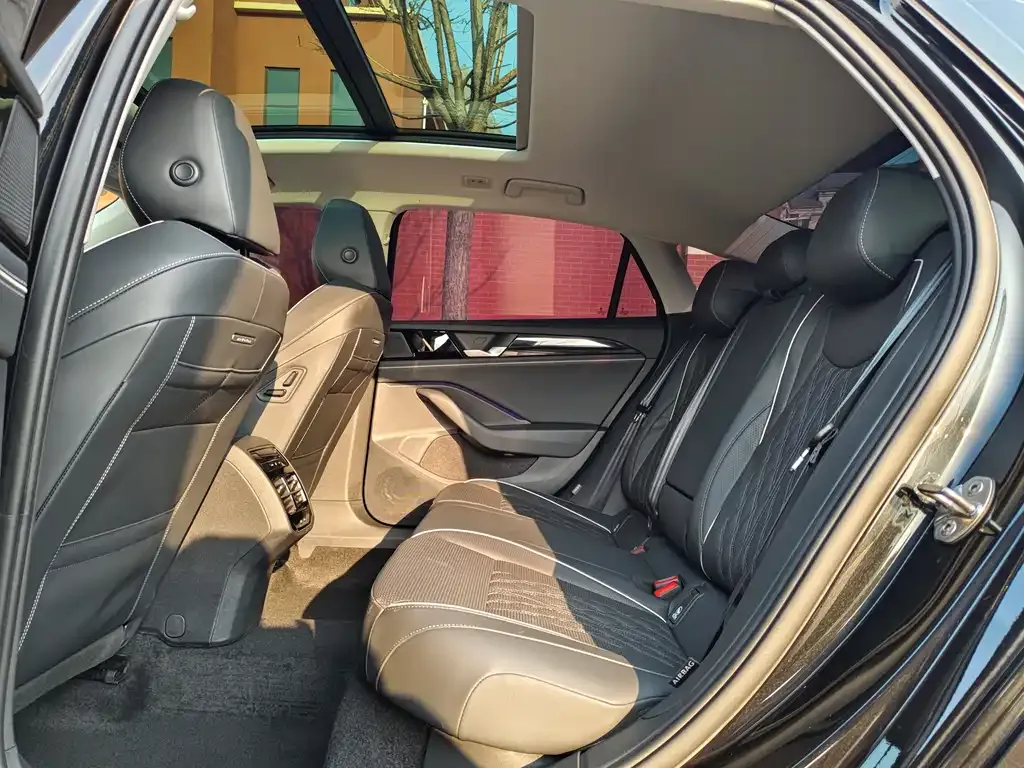 [object Object] Magotan 2024 из CN, фото 10