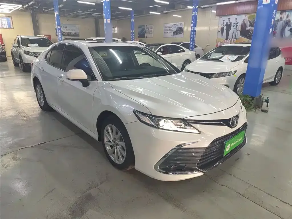 Toyota Camry 2023 из CN, фото 2
