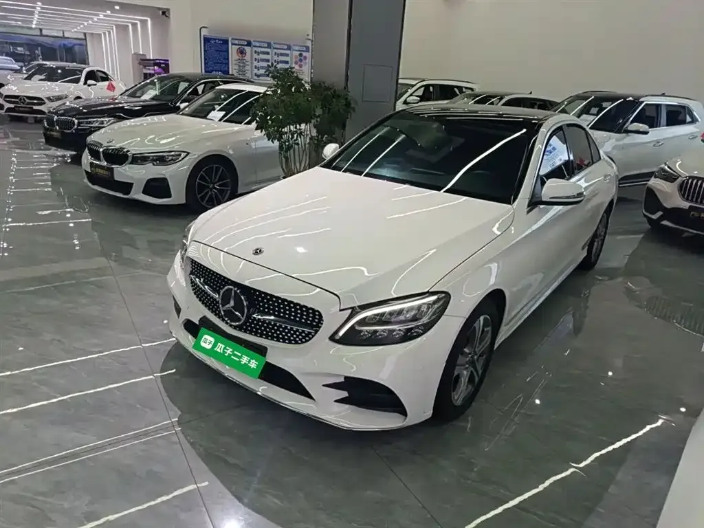Mercedes-Benz C-Class — фото 1