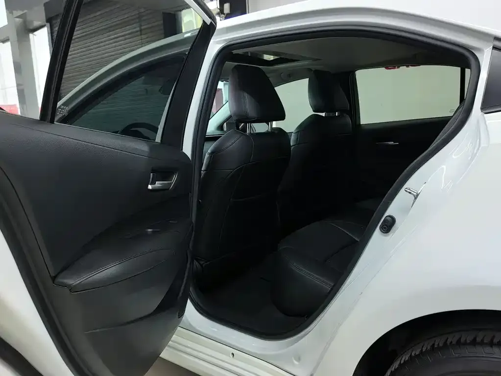 Toyota Corolla 2021 из CN, фото 5