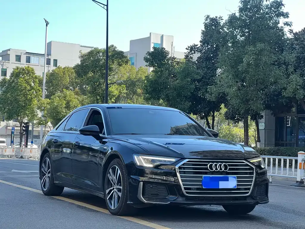 Audi A6L 2021 из CN, фото 6