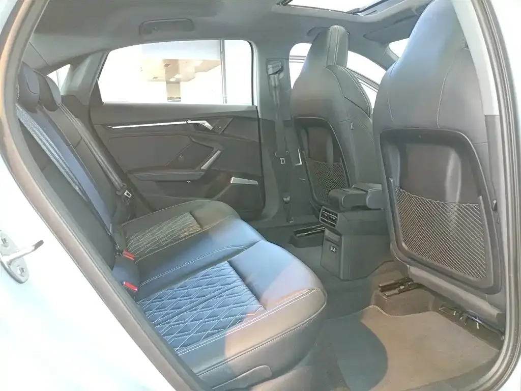 Audi A3 2024 из CN, фото 9