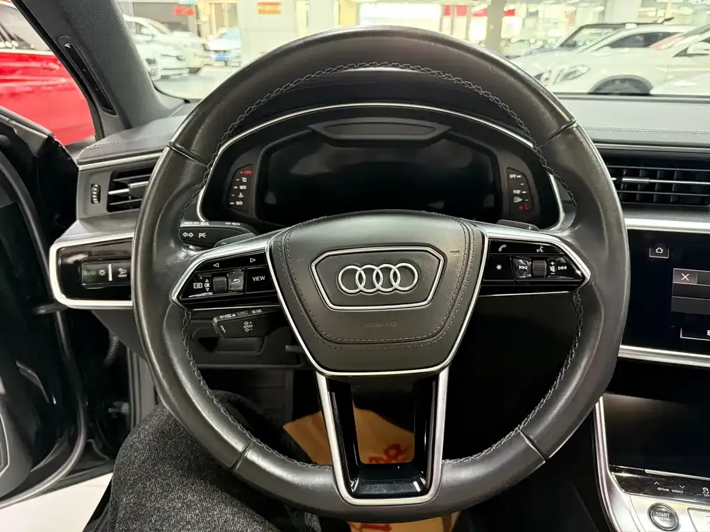 Audi A6L 2023 из CN, фото 7