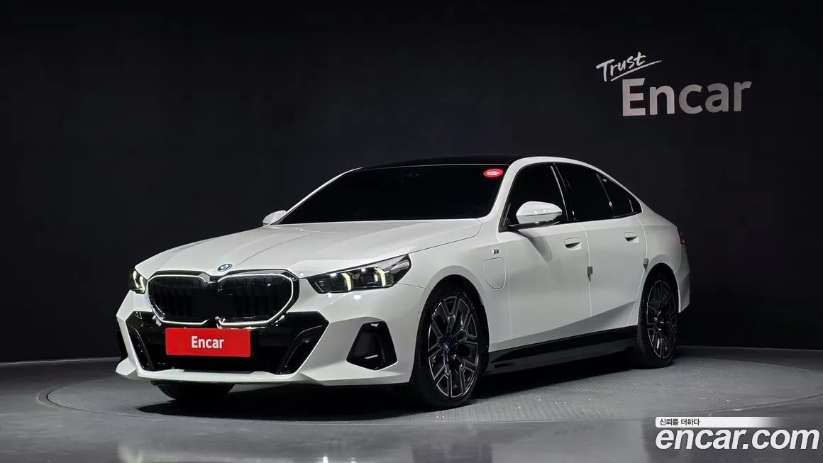 BMW 5-Series 2025 из KR, фото 1