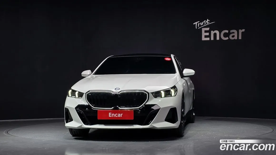 BMW 5-Series 2025 из KR, фото 3