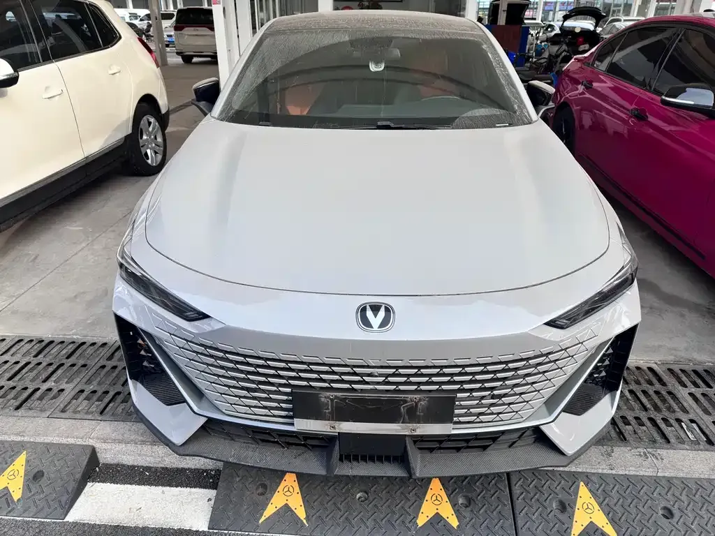 Changan UNI-V 2022 из CN, фото 2