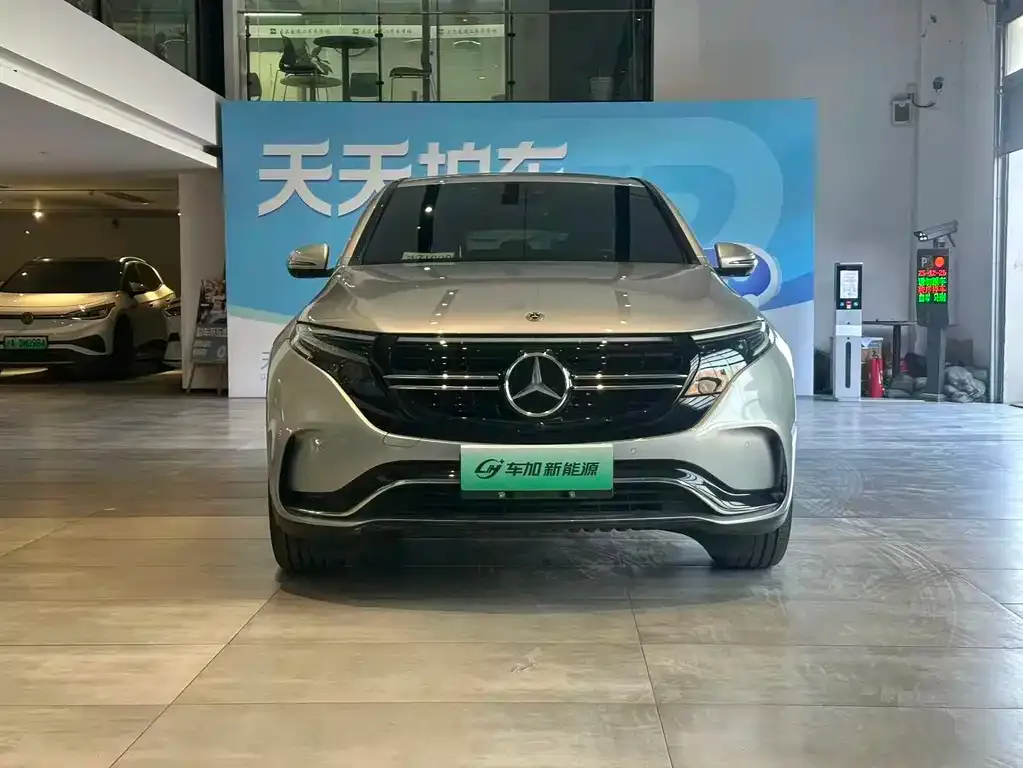 Mercedes-Benz EQC — фото 6
