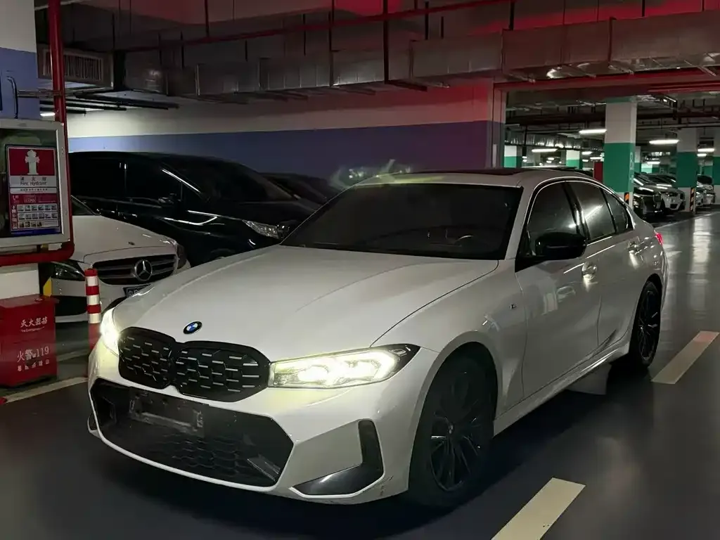 BMW 3 Series 2023 из CN, фото 1