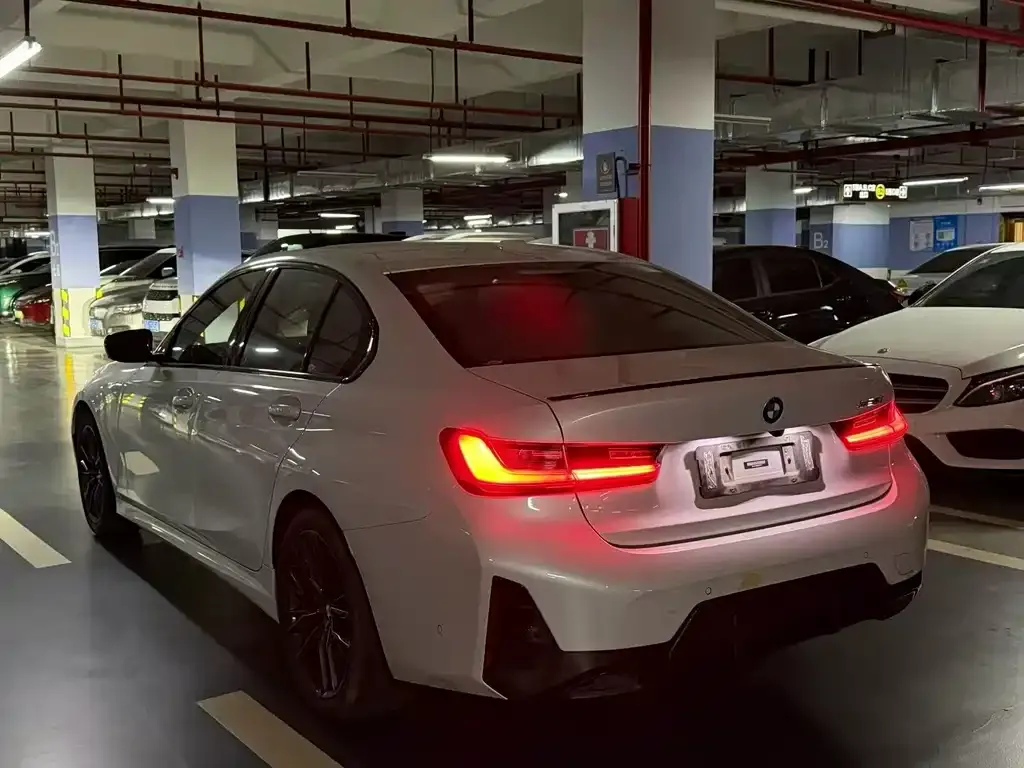 BMW 3 Series 2023 из CN, фото 6