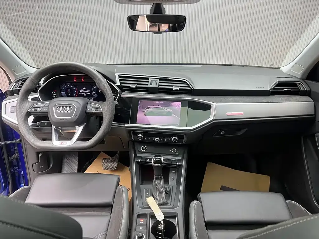 Audi Q3 Sportback — фото 10