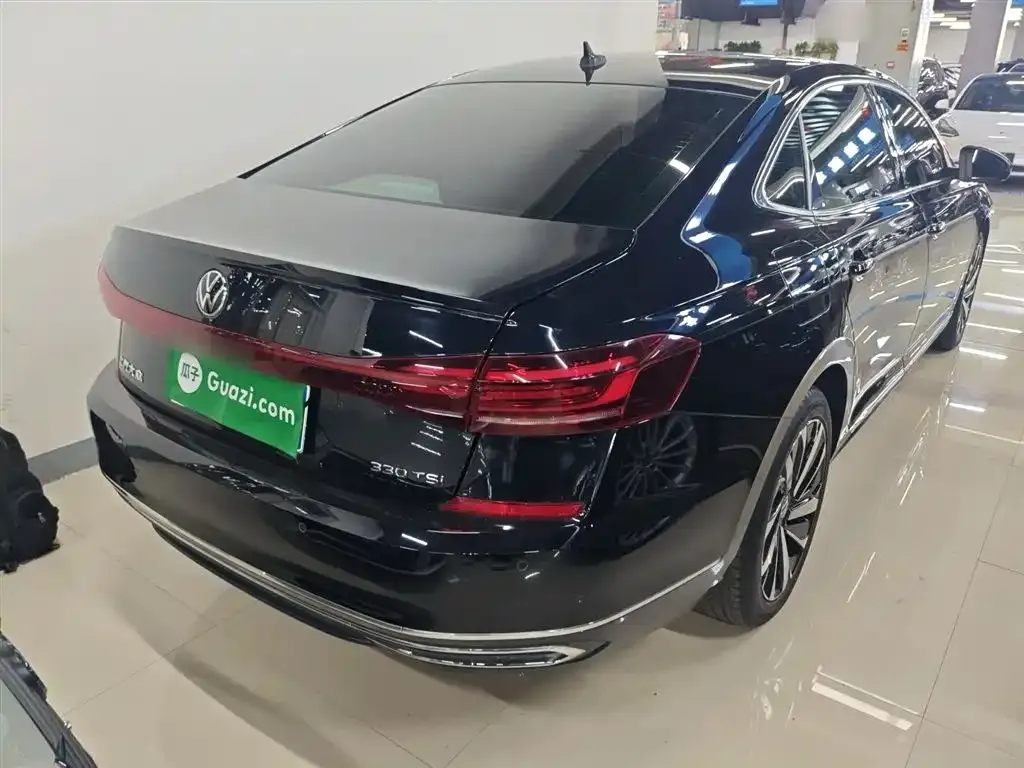 Volkswagen Passat — фото 7