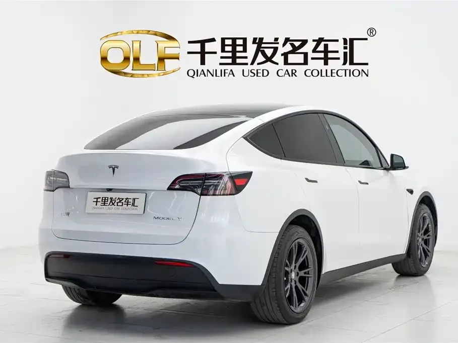 Tesla Model Y — фото 7