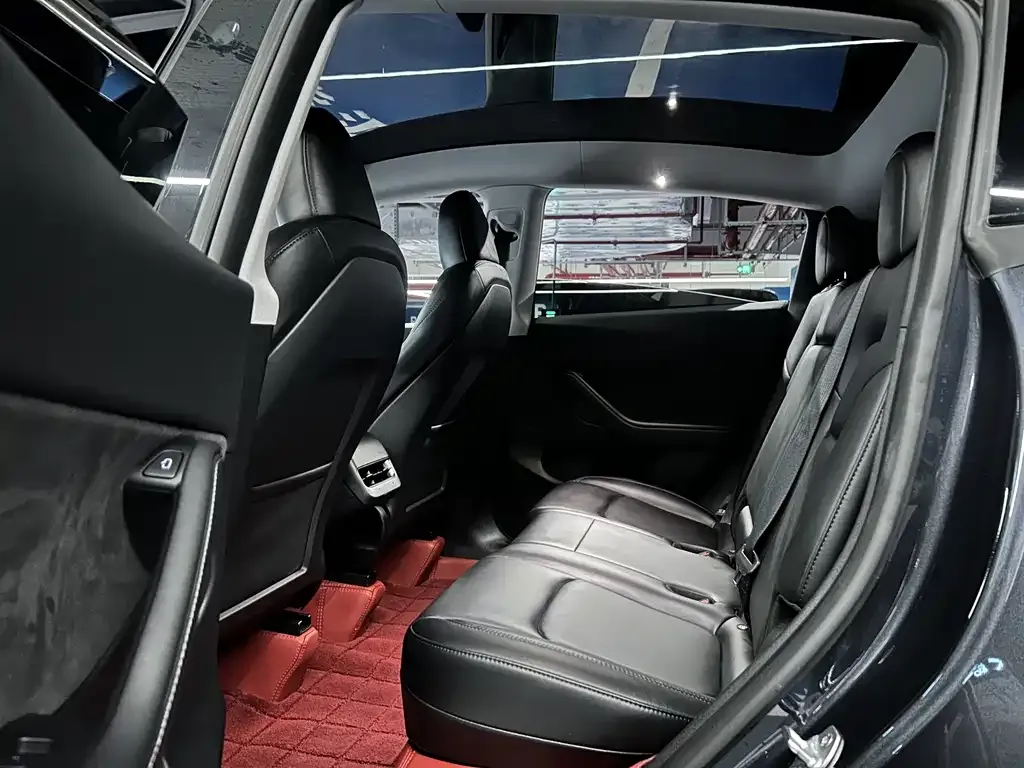 Tesla Model Y 2024 из CN, фото 4