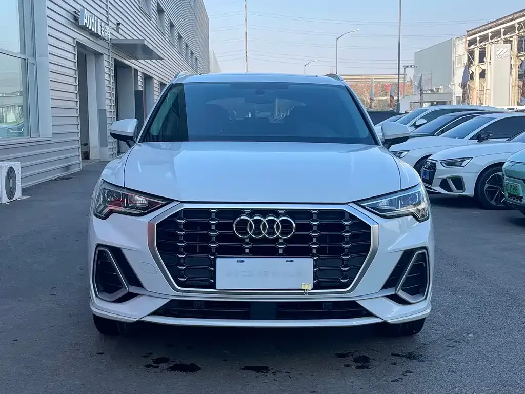 Audi Q3 2023 из CN, фото 10
