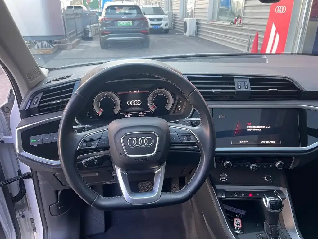 Audi Q3 2023 из CN, фото 5