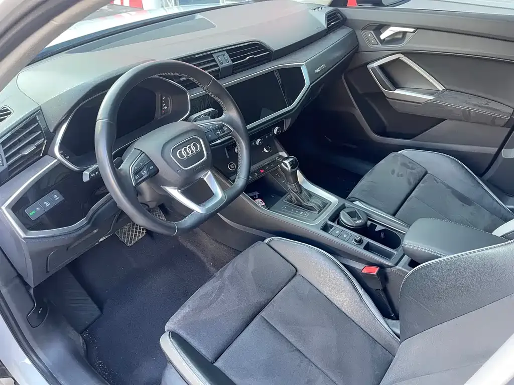 Audi Q3 2023 из CN, фото 9