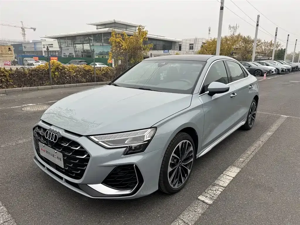 Audi A3 — фото 1