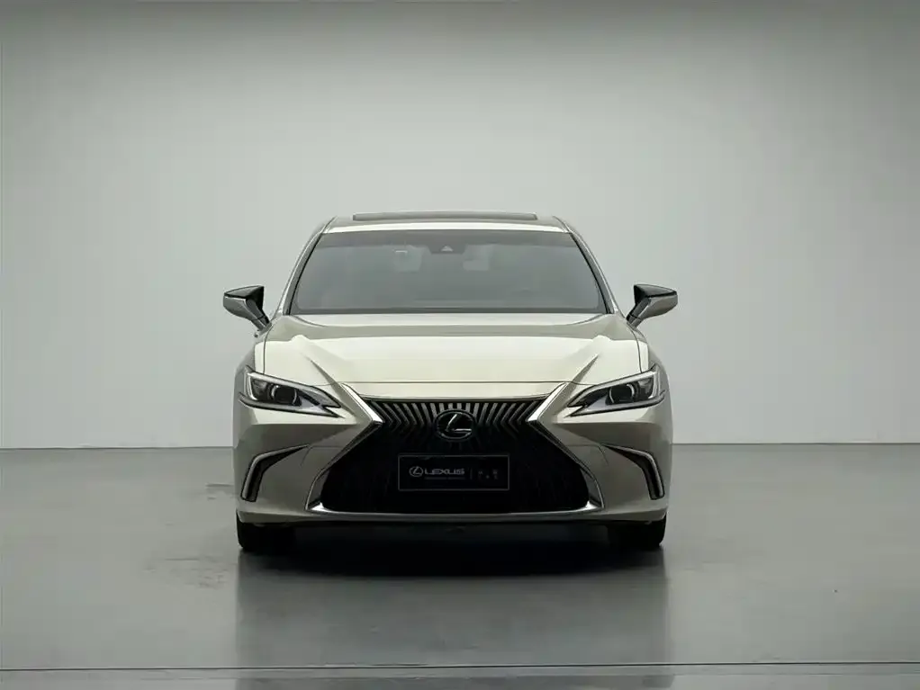 Lexus ES 2021 из CN, фото 2