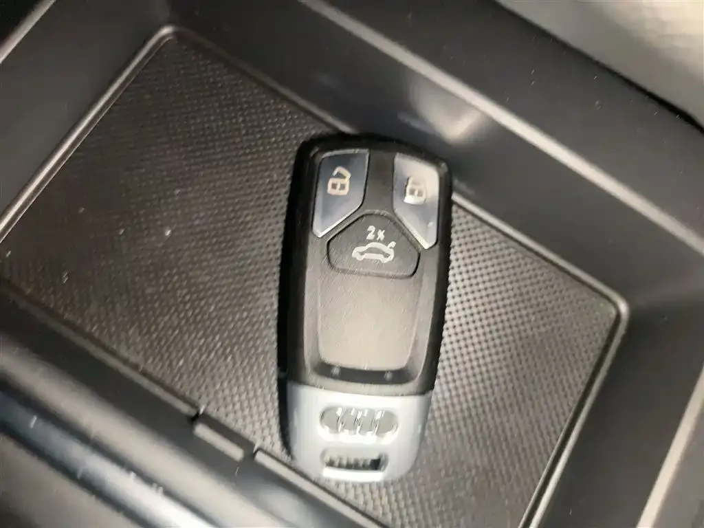 Audi Q5L 2021 из CN, фото 4