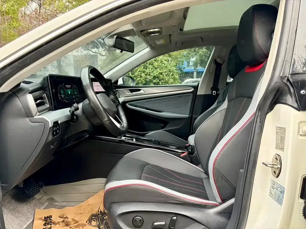 Volkswagen Lamando 2022 из CN, фото 6