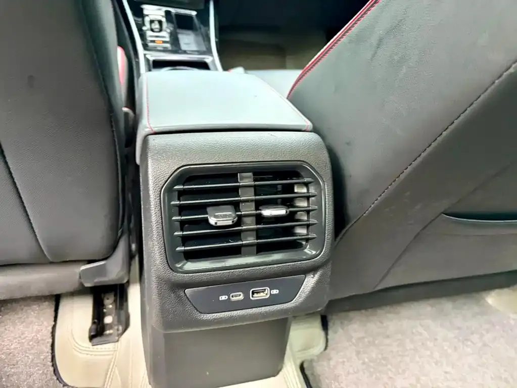 Volkswagen Lamando 2022 из CN, фото 8