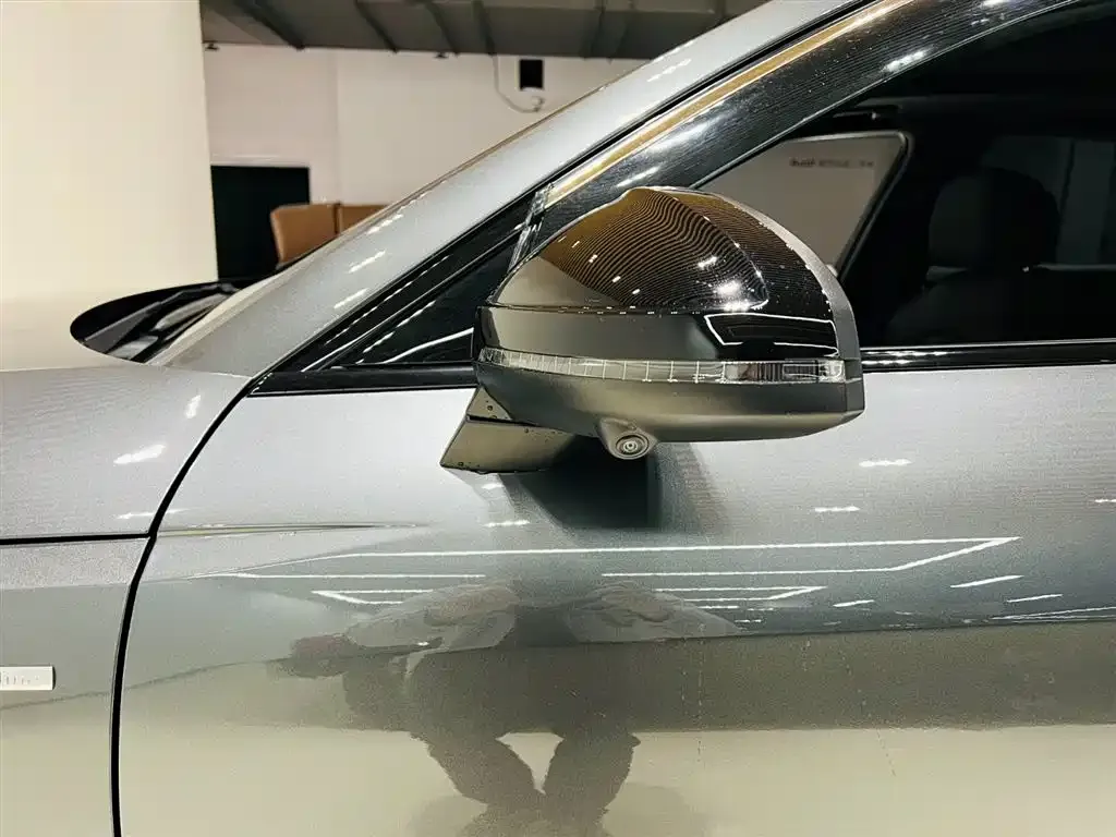 Audi A4L 2023 из CN, фото 3